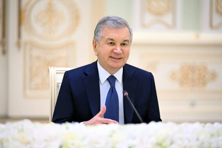 Мирзиёев назвал Азербайджан мостом между ЦА и Европой