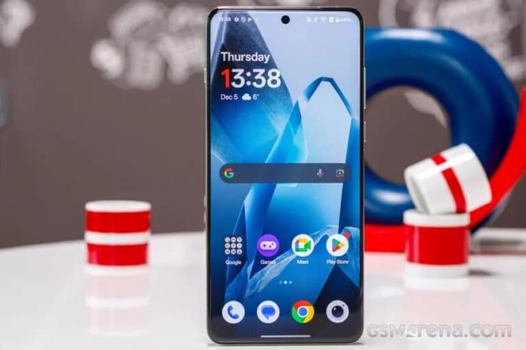 OnePlus 15 smartfoni yangi rangda taqdim etiladi