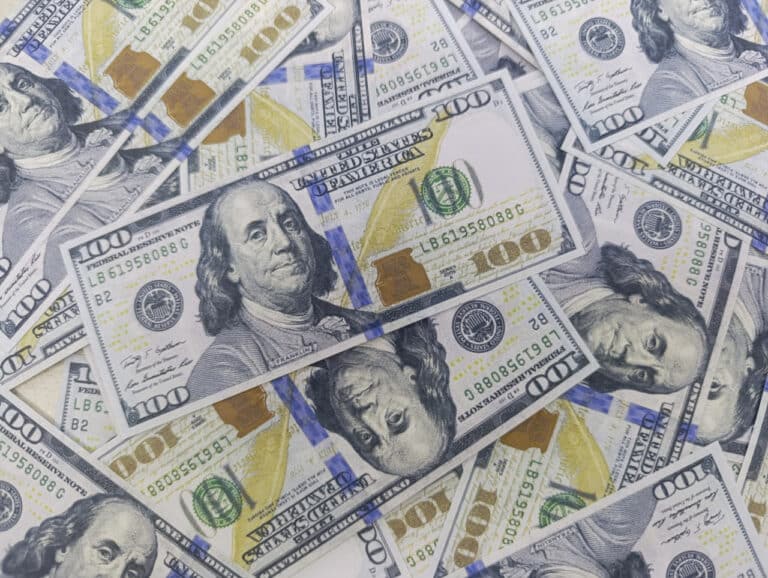 Dollar 34 so‘mga pasaydi