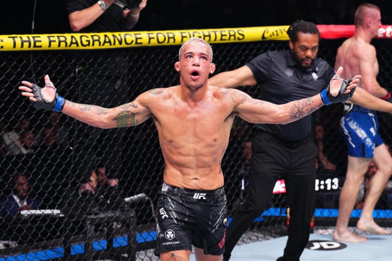 Боец UFC оскорбил узбекистанцев и провалил взвешивание