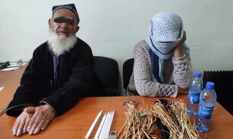 Любит-не-любит: Таджикистан введет штраф за посещение гадалок
