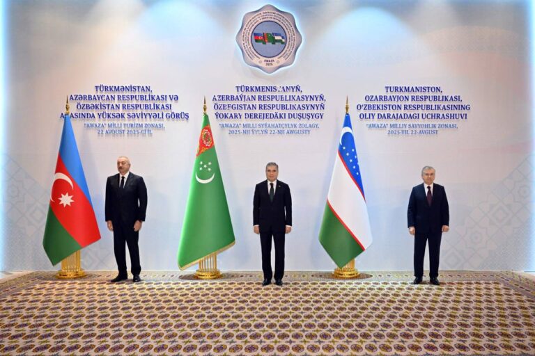 O‘zbekiston yuk tashish tariflarini pasaytirishga va Kaspiy orqali yangi yo‘laklar ochishga tayyor — Shavkat Mirziyoyev