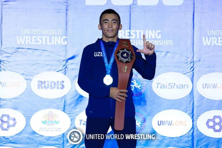 Узбекский борец Айтжан Халмаханов вновь стал чемпионом мира