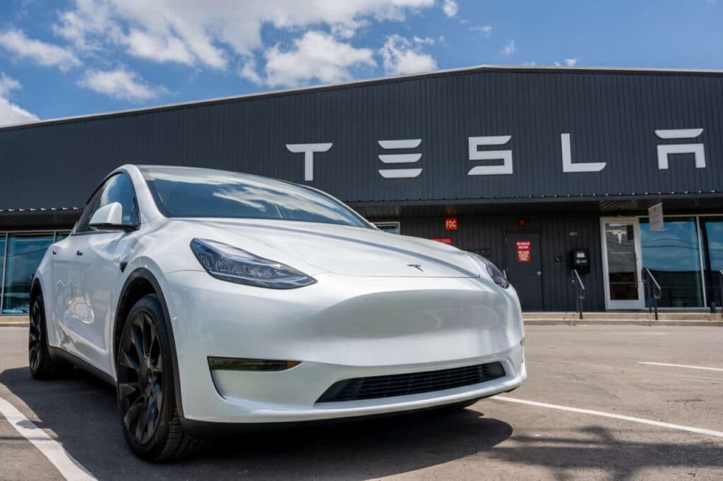 Tesla 243 million dollarlik jarimaga tortildi