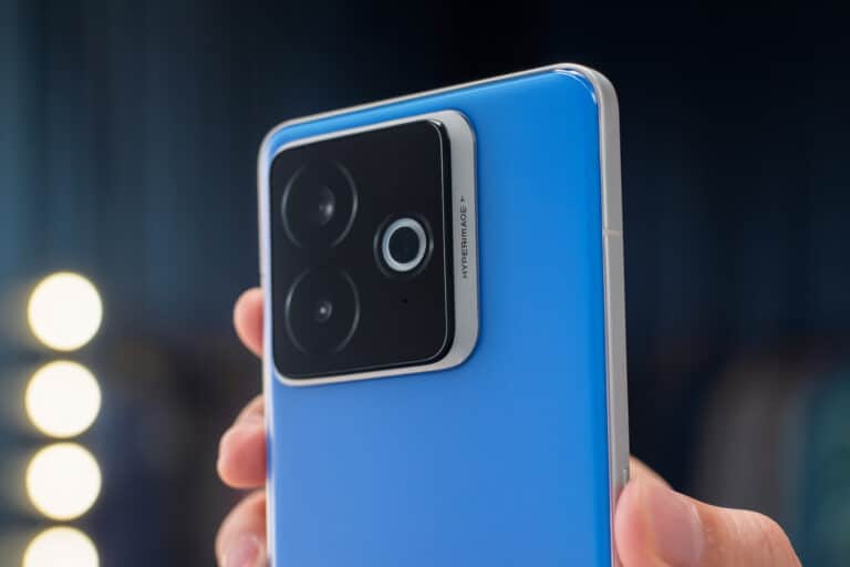Protsessor haroratini 6 darajagacha pasaytira oladigan Realme smartfoni taqdim etildi