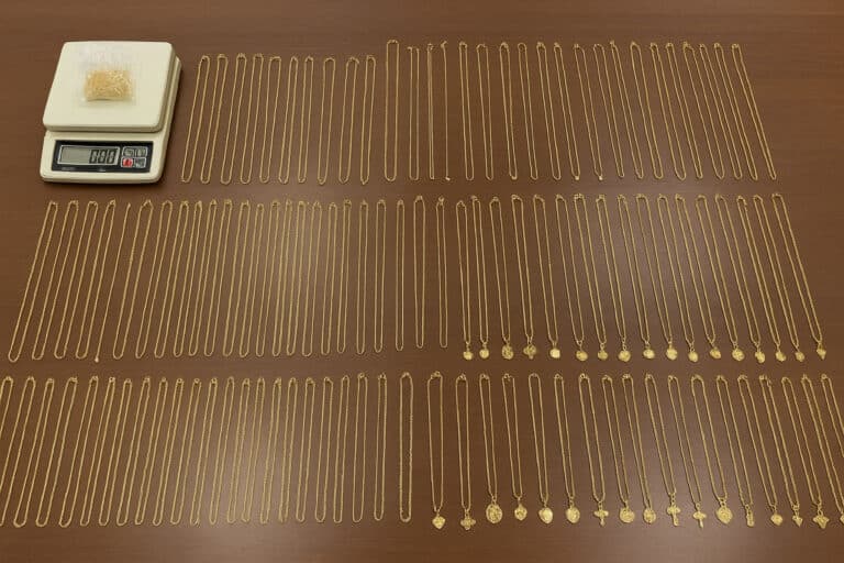 Chegaradan 19 kg noqonuniy tilla olib o‘tganlar qo‘lga olindi