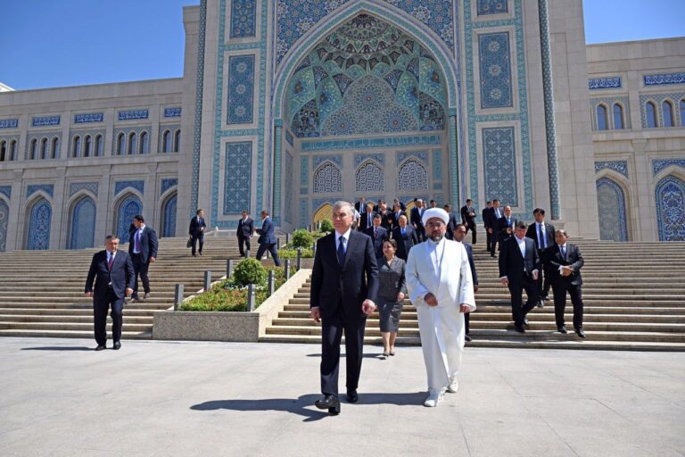 Prezident Islom sivilizatsiyasi markazining yakuniy qurilish ishlari bilan tanishdi — foto