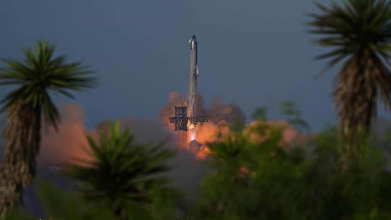 SpaceX’s Starship Completes First Successful Test Flight with Satellite Deployment