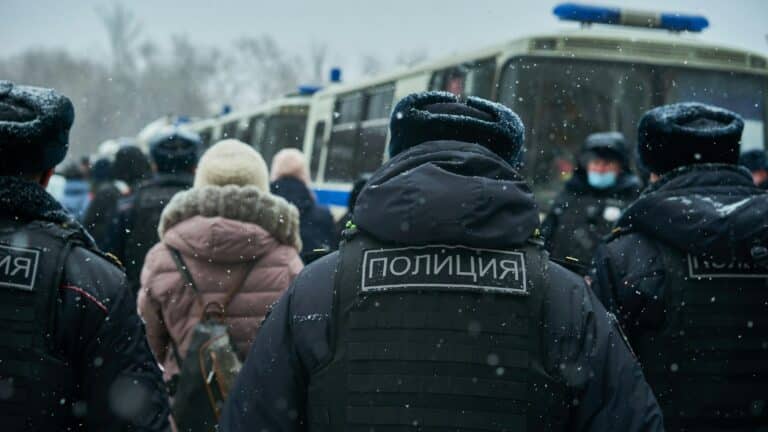 Число миграционных нарушений в РФ выросло на 16% за полгода