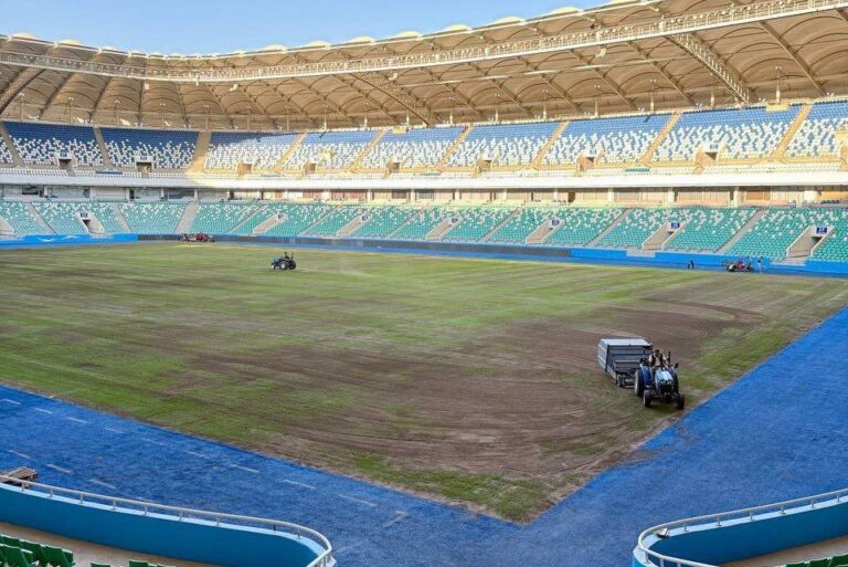 Jennifer Lopesning konserti sabab rasvosi chiqqan «Bunyodkor» stadionida ta’mirlash ishlari boshlandi — foto