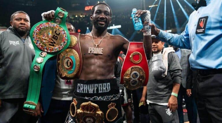 The Ring P4P reytingini yangiladi. Usik o‘rnini Kroufordga boy berdi