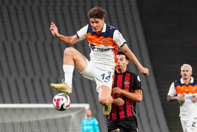 Turkiya Superligasi. Shomurodov assist qilgan o'yinda «Istanbul Bashakshehir» ishonchli hisobda gʻalaba qozondi