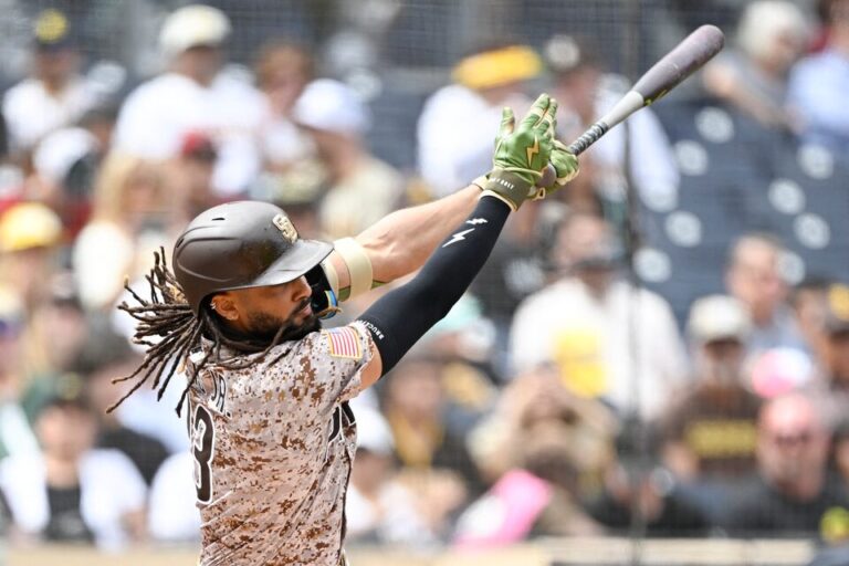 Padres Crush Diamondbacks 12-4 Ahead of Playoff Clash with Cubs
