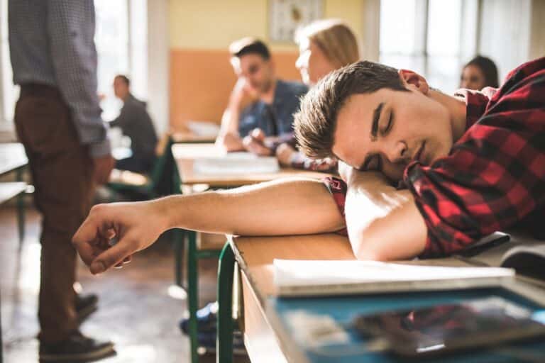 40% студентов планируют совмещать работу и учебу – опрос hh.uz