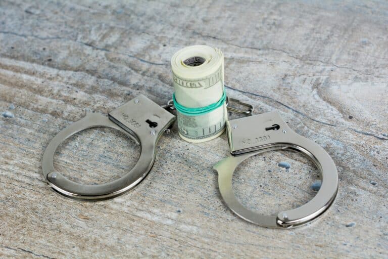 Узбекистанку, подозреваемую в торговле людьми, вернули на родину