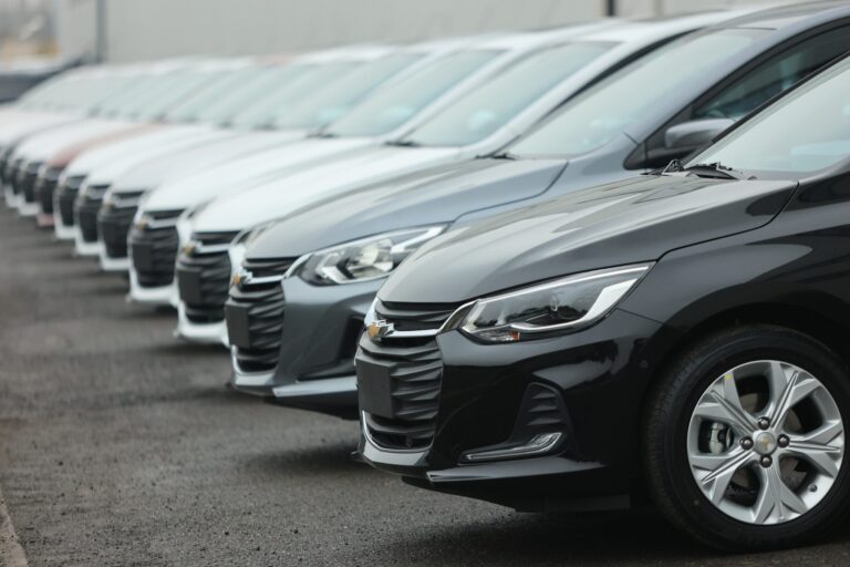 Uzbekistan Car Market Sees 9.5% Dip in August