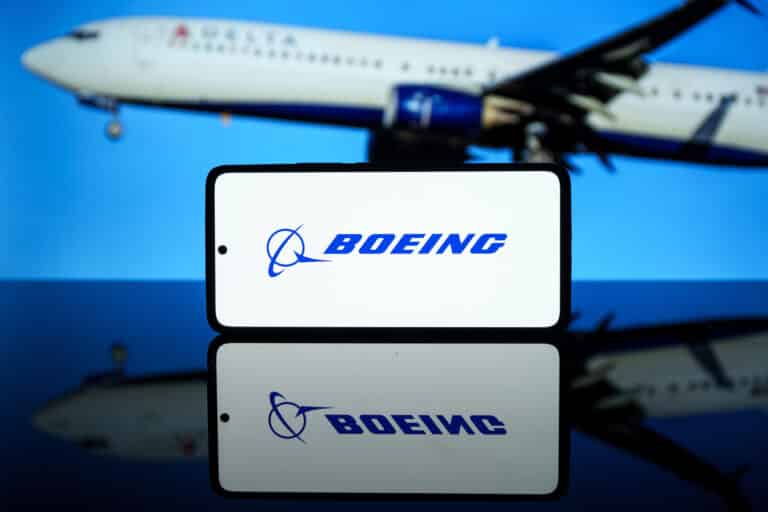 Boeing подрос на сообщениях о сделке с Uzbekistan Airways