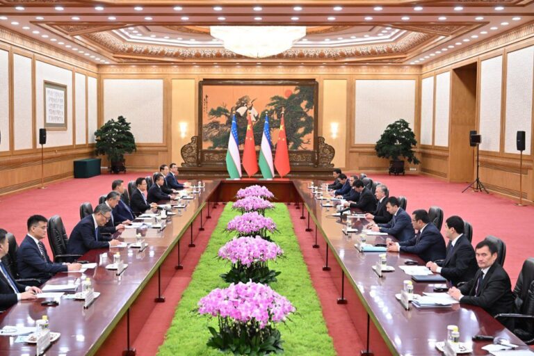 Китай поможет открыть центр по развитию ИИ в Узбекистане