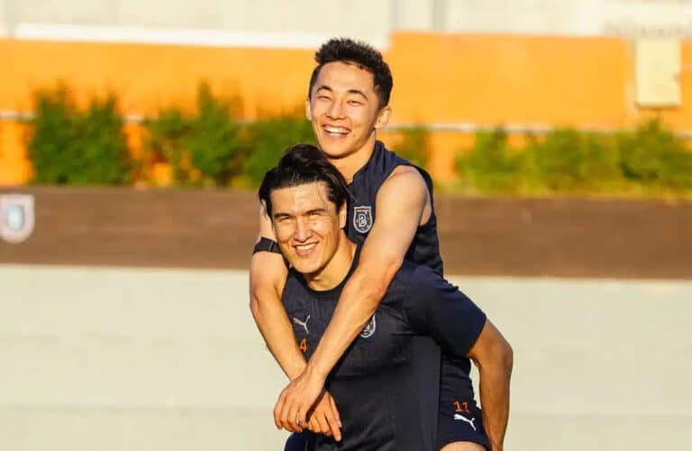 Аббосбек Файзуллаев и Элдор Шомуродов в старте: объявлен состав на матч Башакшехир – Фенербахче