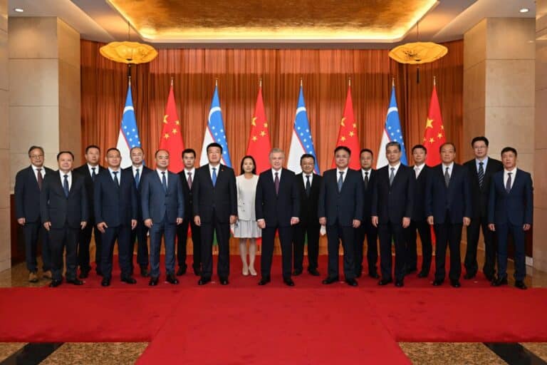 Shavkat Mirziyoyev Xitoyning yetakchi kompaniya rahbarlari bilan uchrashdi
