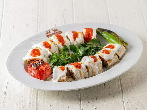 Kechga nima ovqat: turkcha Beyti kebab qanday tayyorlanadi