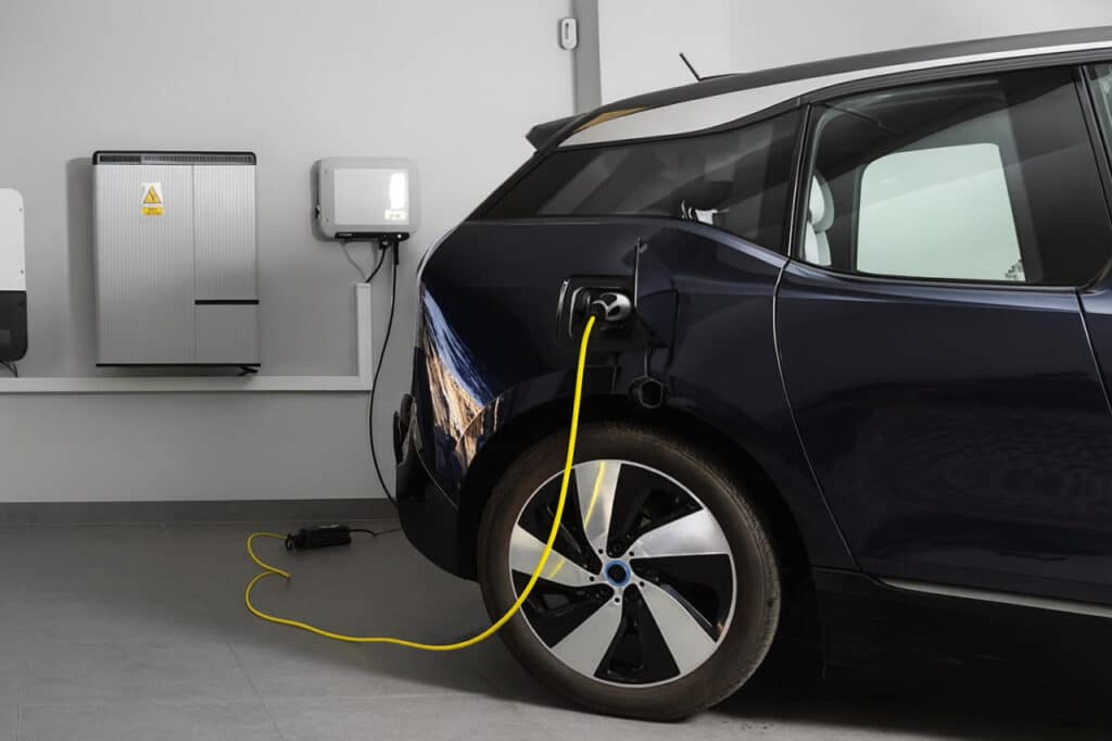 Xitoyda atigi besh daqiqada quvvatlanadigan elektromobil taqdim etildi