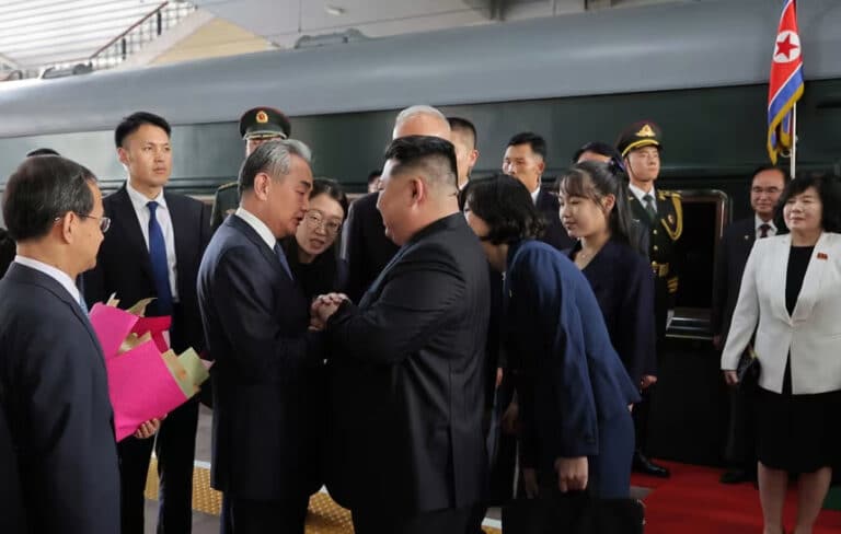 Kim Chen Inning qizi ilk xorijiy tashrifda ko‘rinish berdi