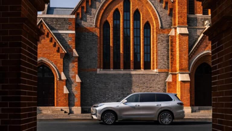 27 ming dollarlik Geely Galaxy M9 taqdim etildi — foto
