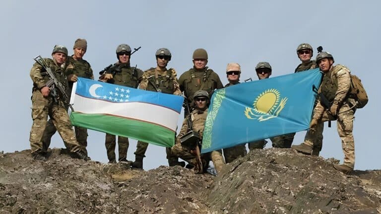 Казахстан и Узбекистан проведут совместные военные учения