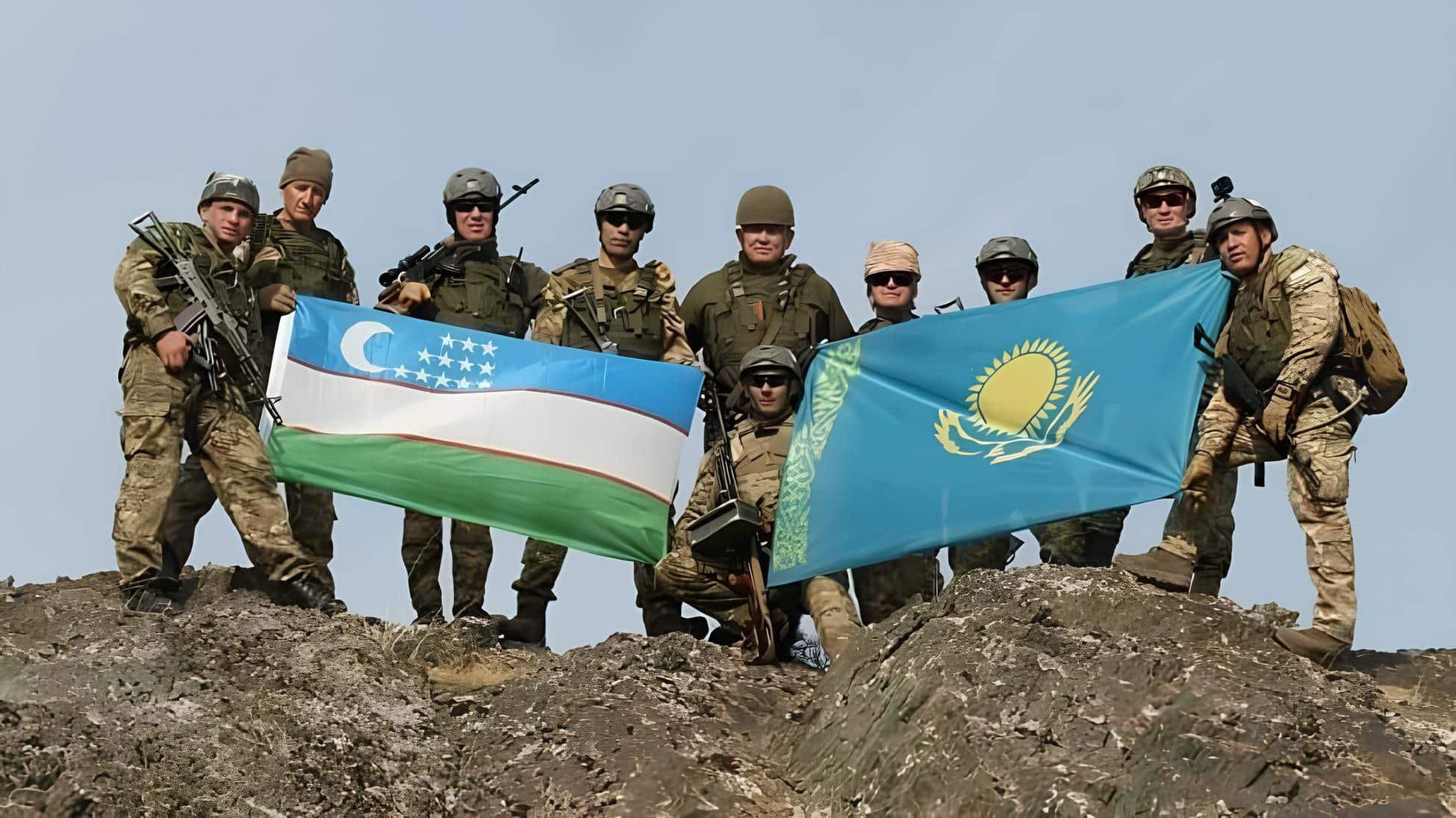 Военные Узбекистана и Казахстана