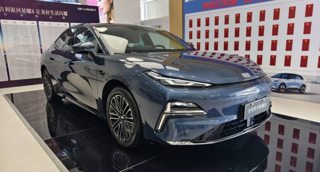 Geely Galaxy Starshine 8 gibrid modeli