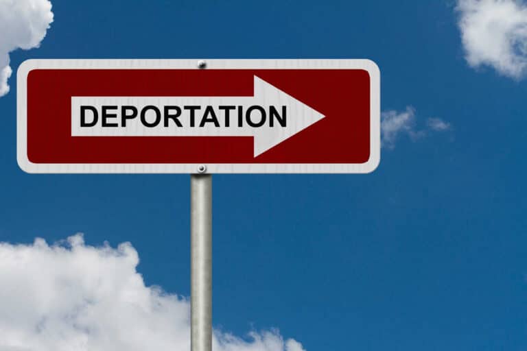 AQShdan 39 nafar o‘zbekistonlik deportatsiya qilindi