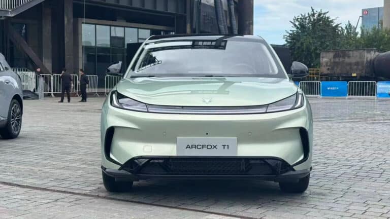 9 ming dollarlik Arcfox T1 elektromobili taqdim etildi