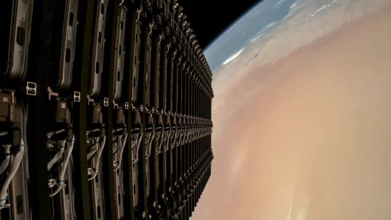SpaceX smartfonlar uchun yangi avlod sun’iy yo‘ldosh aloqasini tayyorlamoqda