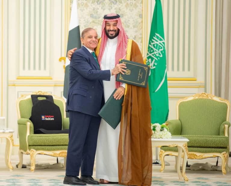 Qatarga hujum ortidan Saudiya Arabistoni Pokiston bilan mudofaa shartnomasini imzoladi