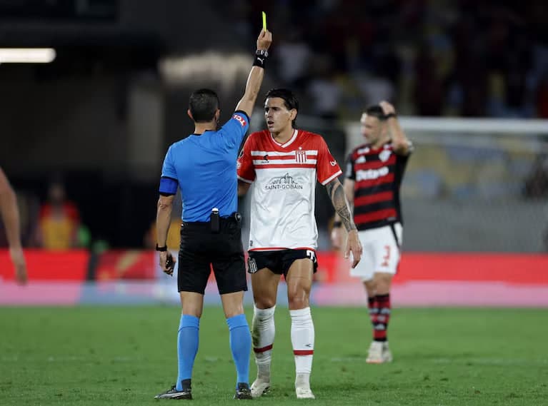 Flamengo Beat Estudiantes 2–1 in Copa Libertadores with Goals from Pedro and Gerson