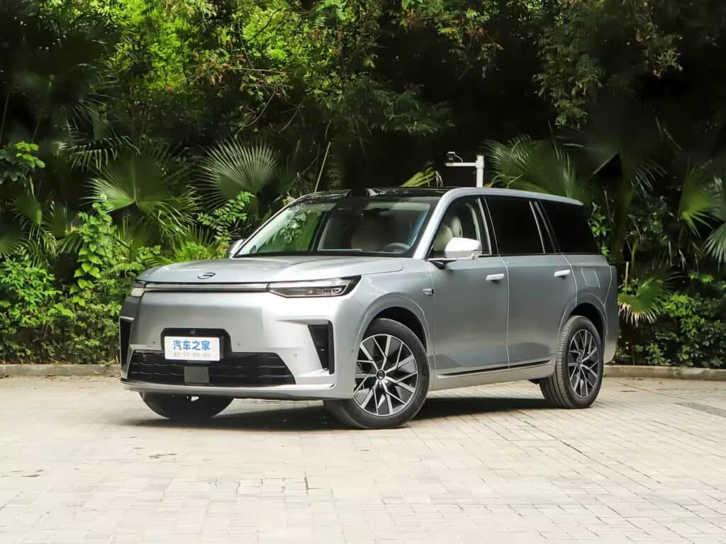 GAC Trumpchi S9 gibrid avtomobili