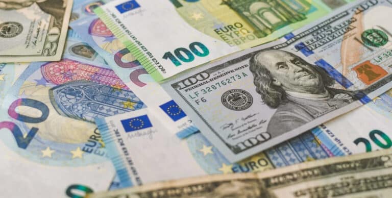 23-sentabr kuni xorijiy valyutalarni qaysi banklarda qulay narxda almashtirish mumkin