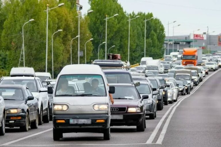 Toshkentdagi tirbandliklar bo‘yicha senator so‘rovi yuborildi