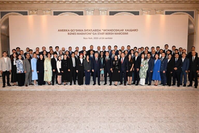 Prezident AQShdagi vatandoshlar va stipendiatlar bilan uchrashdi