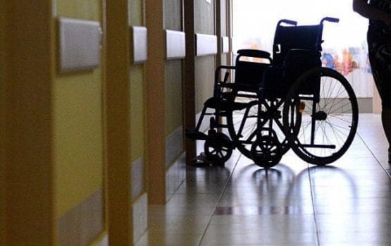 Tramp AQShda robot va tibbiy uskunalar importiga boj joriy etishni rejalashtirmoqda