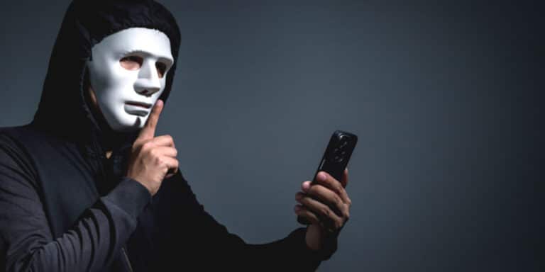 Telefonga kimdir ulanib olgan bo‘lsa, nima qilish kerak
