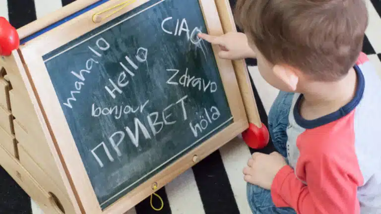 Russia Eases Resettlement Rules for Kazakhstan Citizens