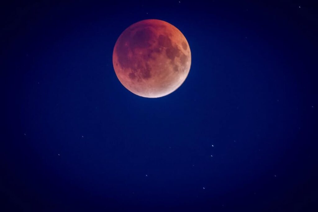 Lunar eclipse blood moon