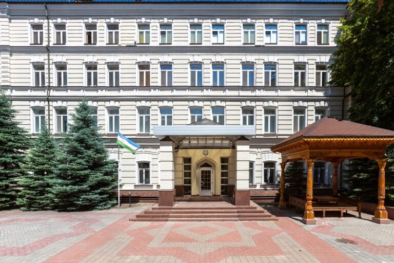 Узбекистан направил ноту для расследования случая с удержанием своих граждан в Киеве