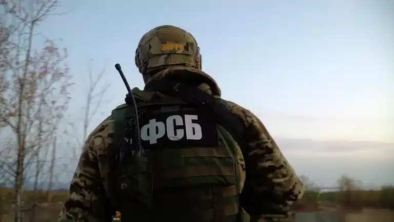 Разыскиваемый Узбекистаном сторонник ИГ, связан с попыткой покушения на военного РФ — ФСБ