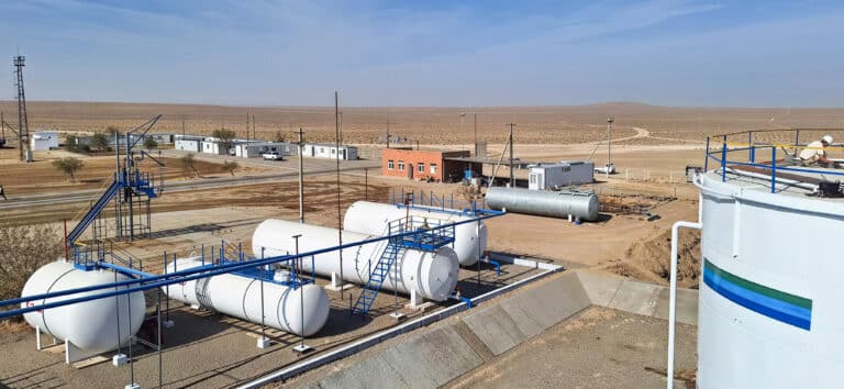 Переработку попутного нефтяного газа запустили в Навоийской области