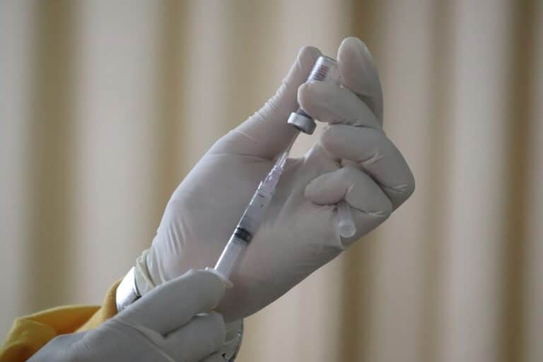 В Казахстане педофилов начнут кастрировать за полгода до освобождения