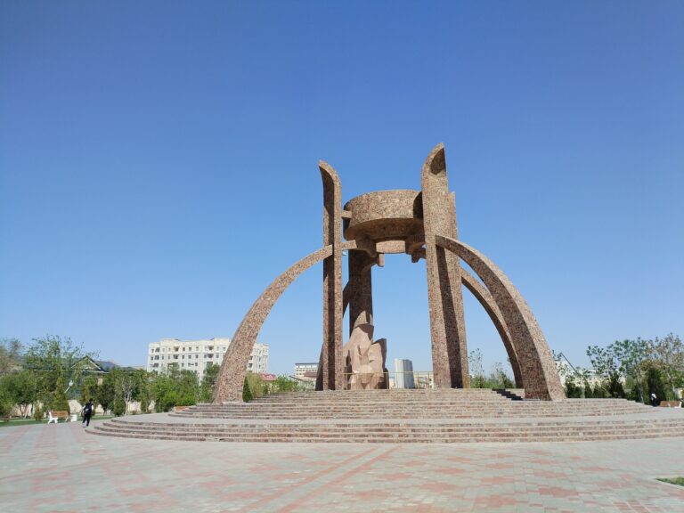 Следы зороастризма в Узбекистане: от храмов огня до древних обрядов