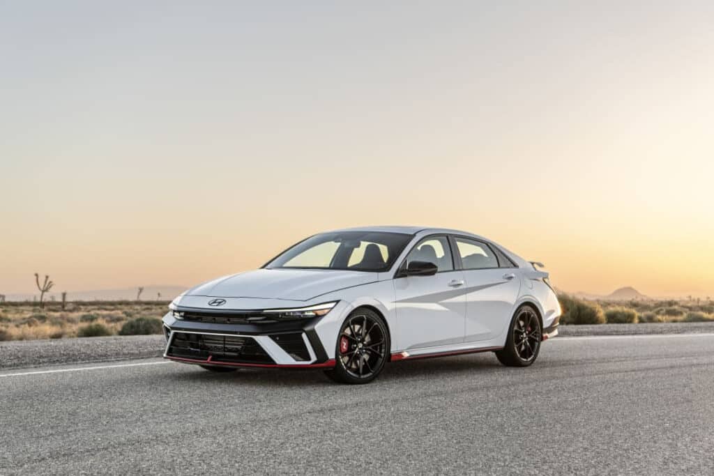 Hyundai Elantra N 2026 avtomobili